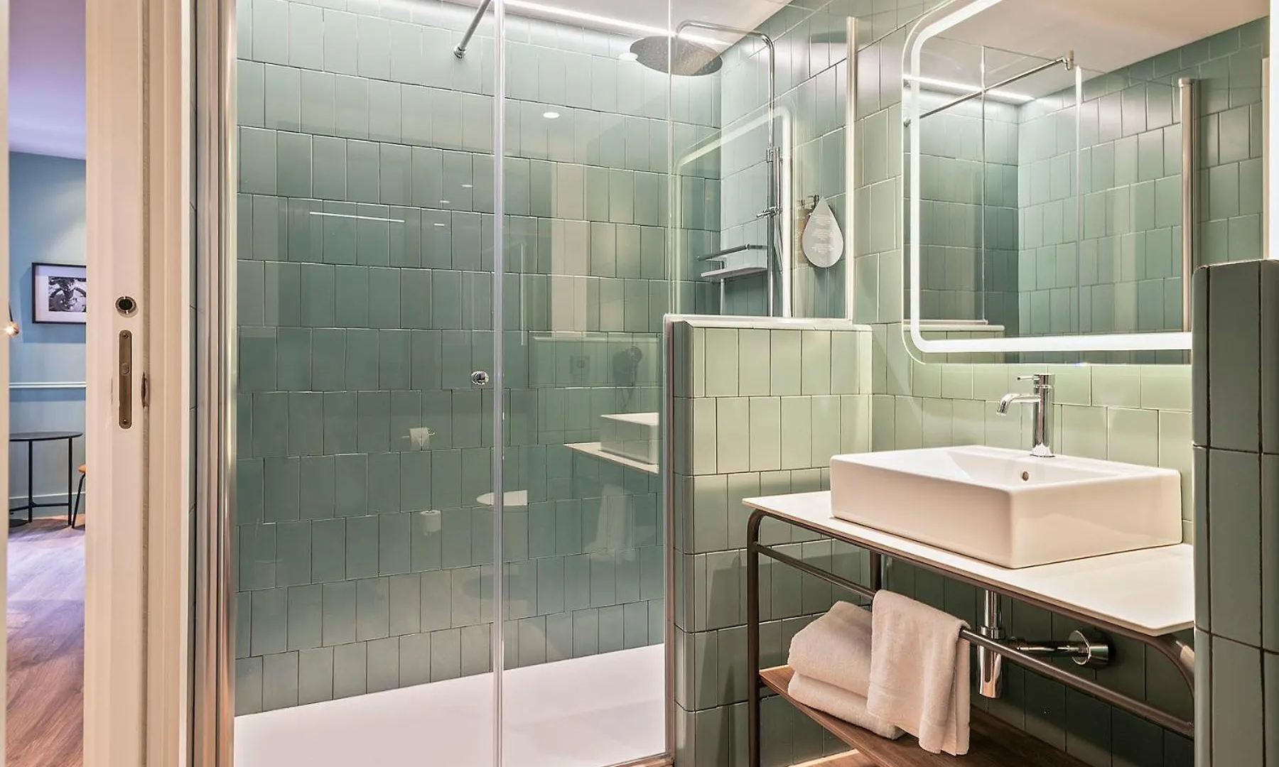 Hotel Via Augusta Barselona İspanya