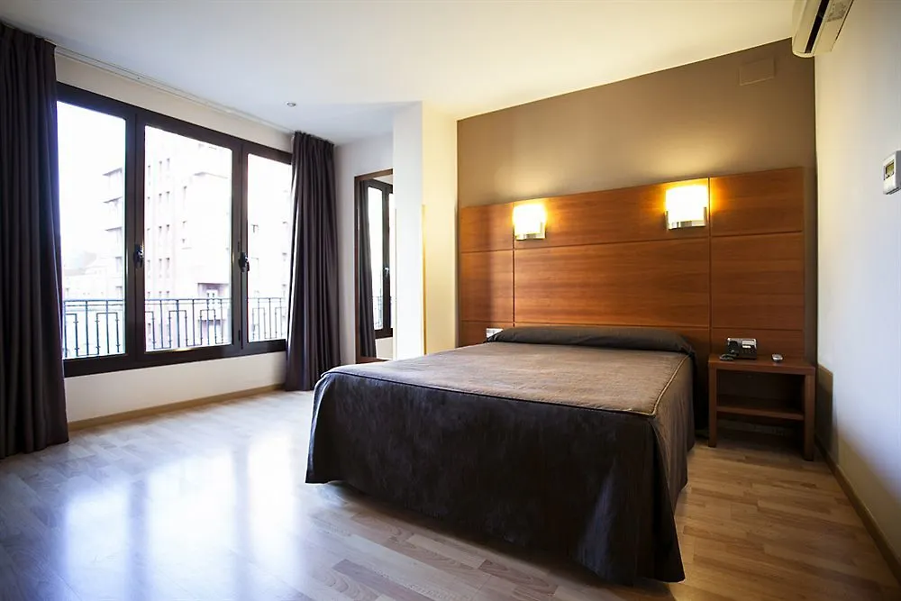 **  Hotel Via Augusta Barselona İspanya