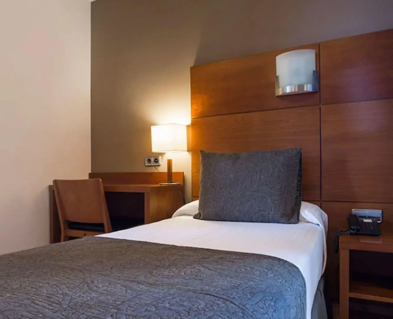 Hotel Via Augusta Barcellona 2*,