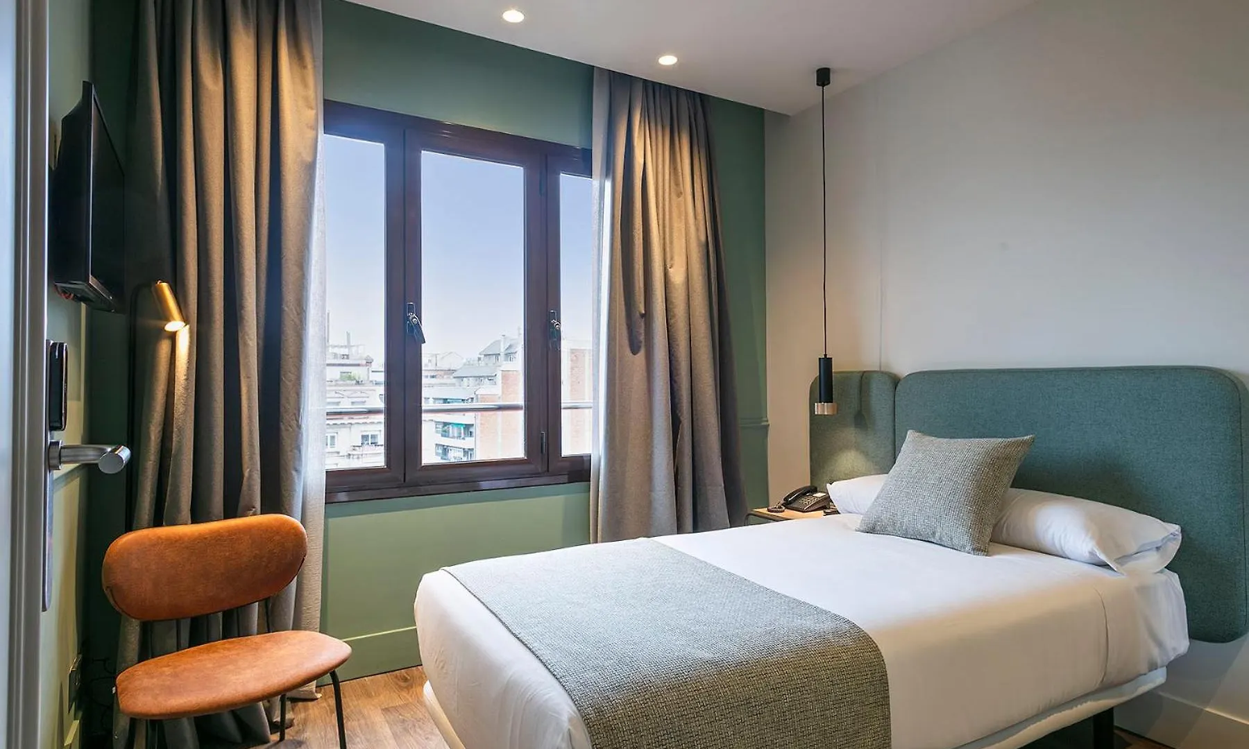 Hotel Via Augusta Barcellona 2*,